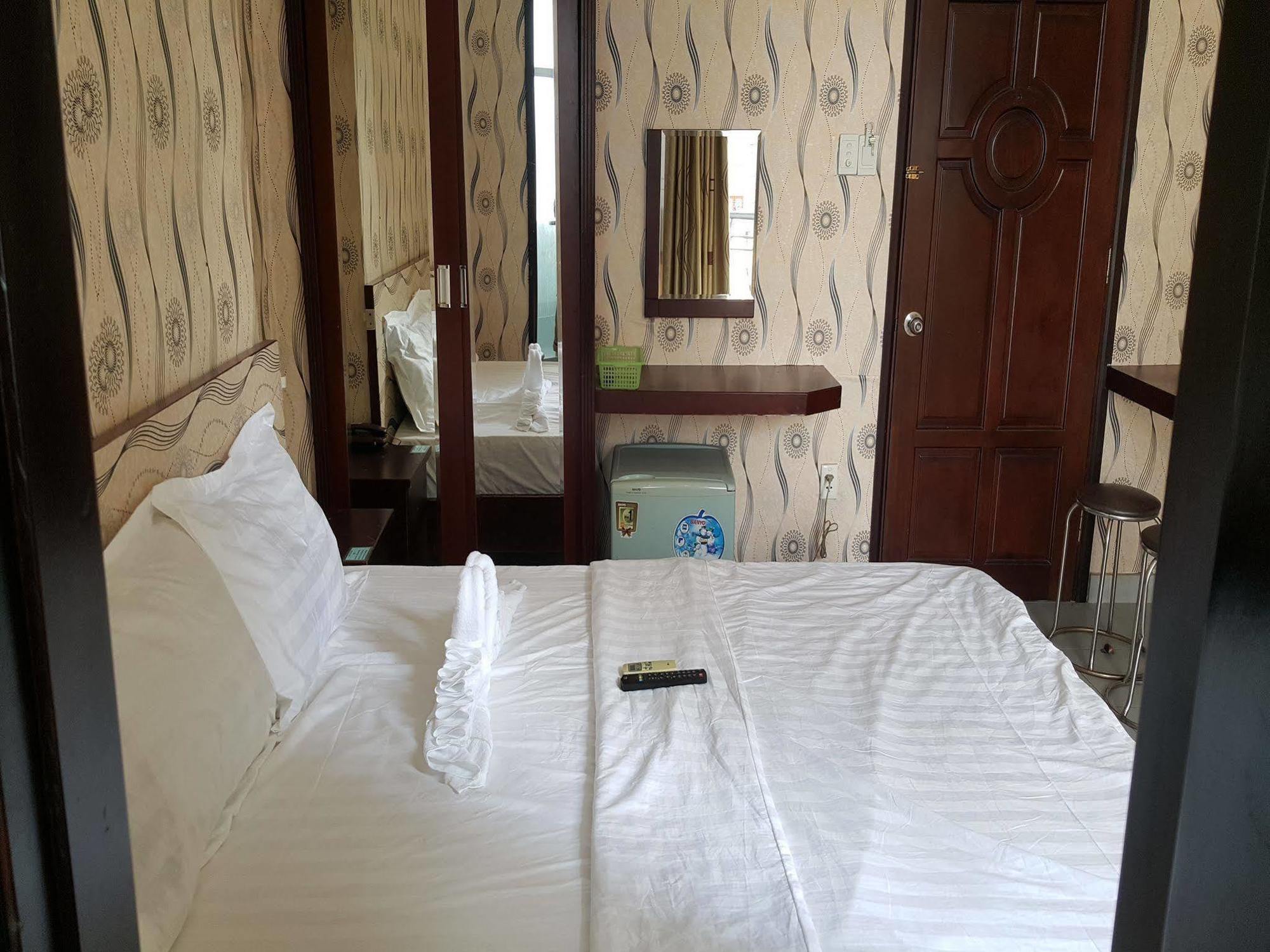 הו צ'י מין סיטי Lucky Hotel מראה חיצוני תמונה